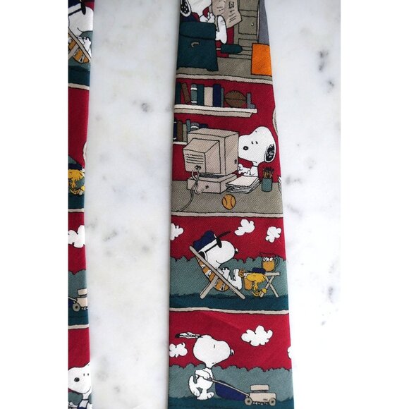 Peanuts Snoopy Cartoon 100% Silk Vintage Tie Red Burgundy Work Father's Day Gift - Picture 6 of 7